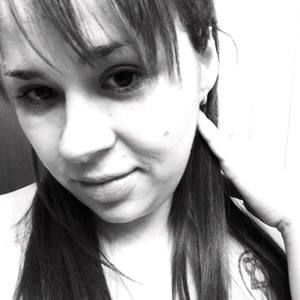 Meet your Posher, Clarissa